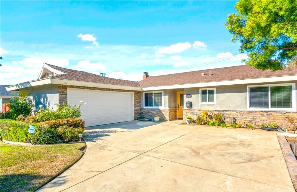 125 W Ronwood Street