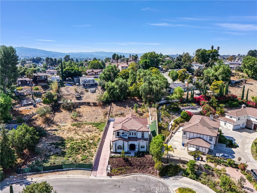 451 Avenida Esplendor