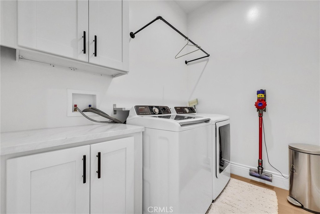 451 Avenida Esplendor