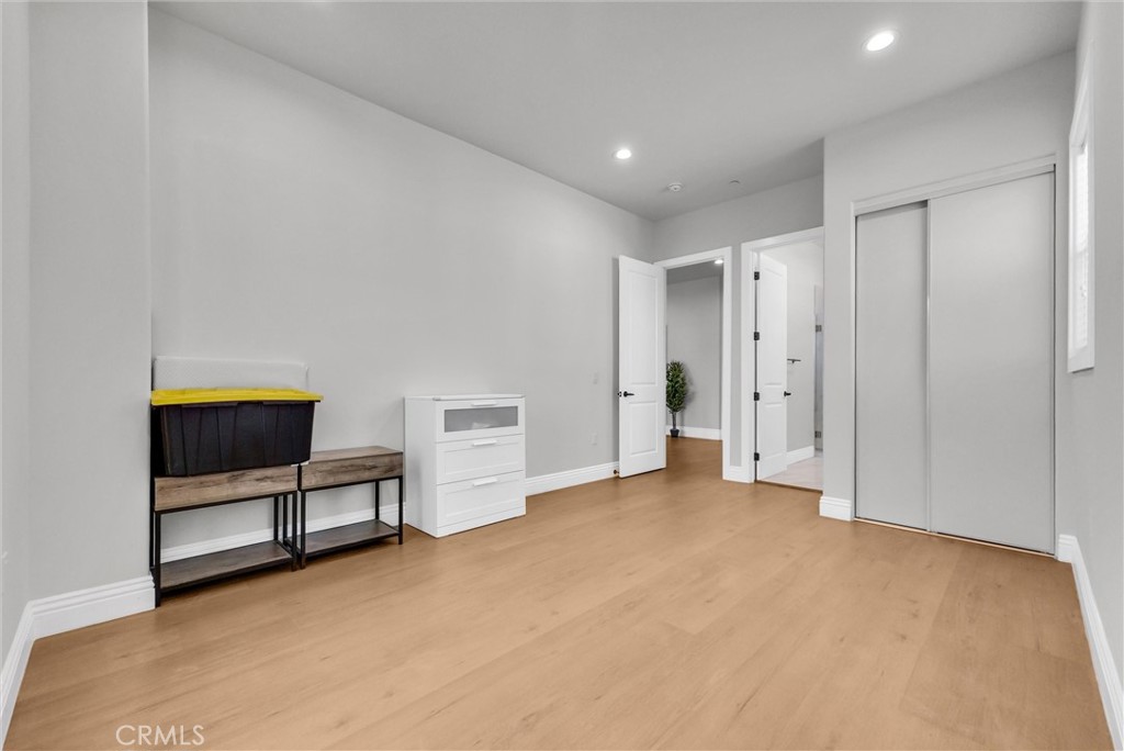 451 Avenida Esplendor