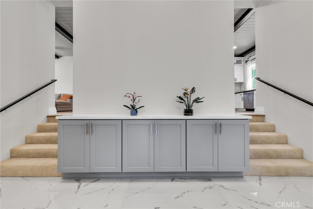 451 Avenida Esplendor