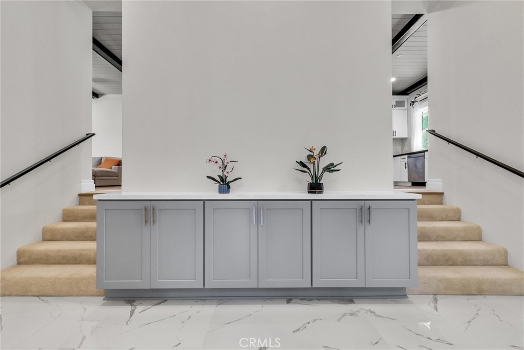 451 Avenida Esplendor