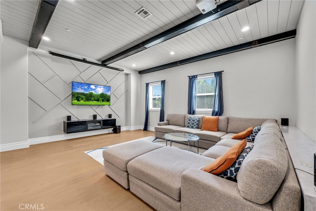 451 Avenida Esplendor