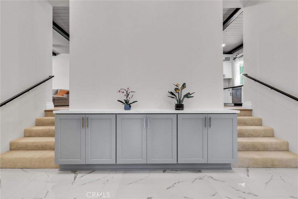 451 Avenida Esplendor