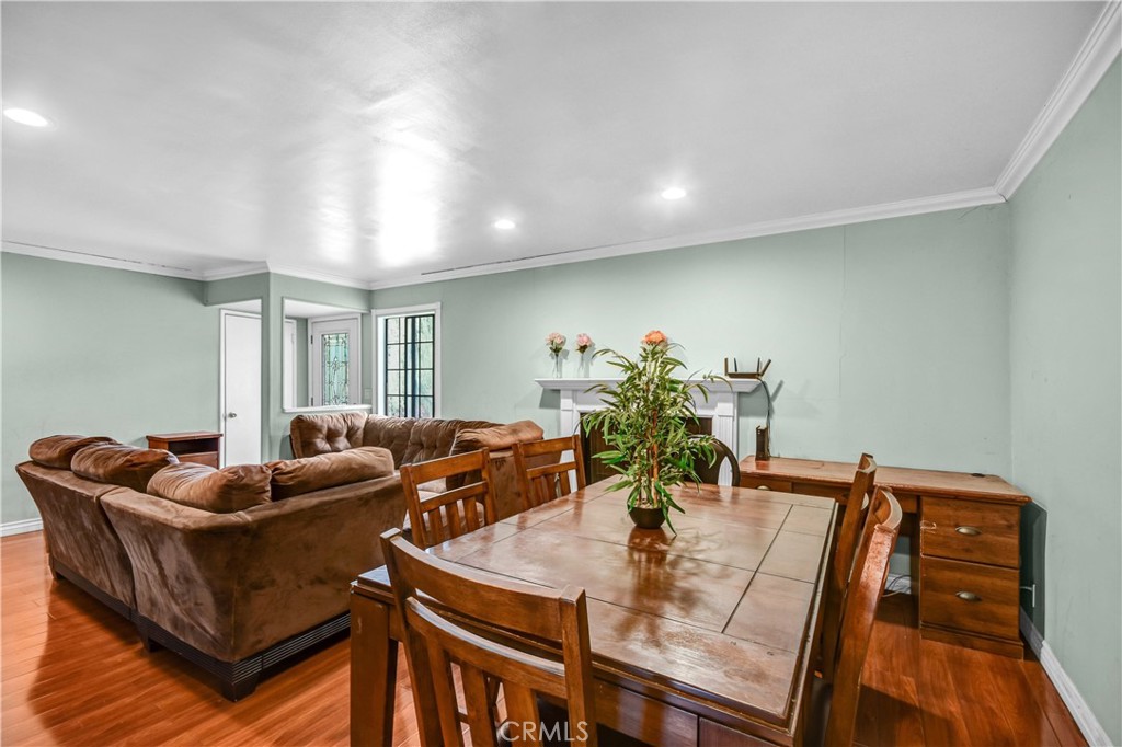 18220 Gallineta Street