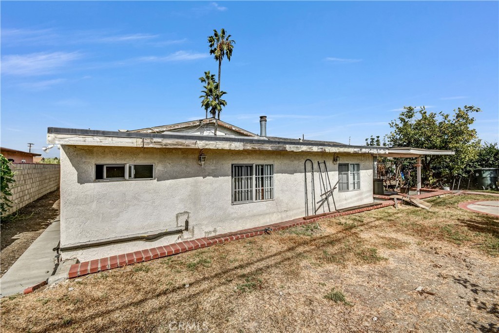 18220 Gallineta Street