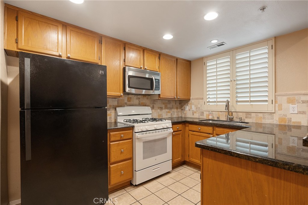 482 S Madison Avenue 1