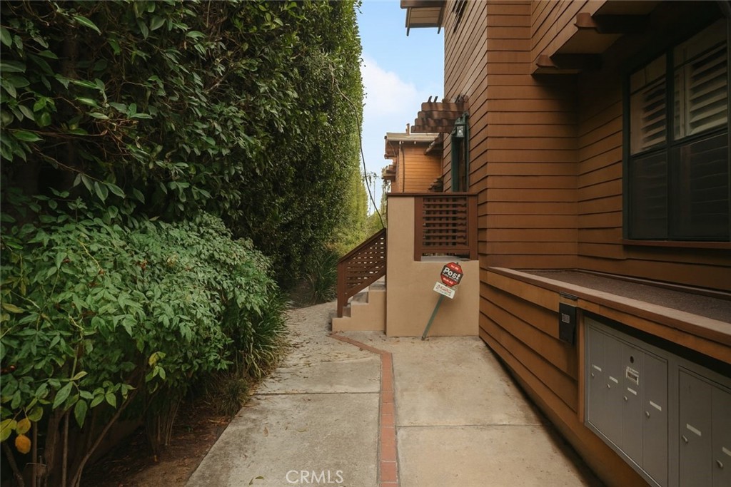 482 S Madison Avenue 1