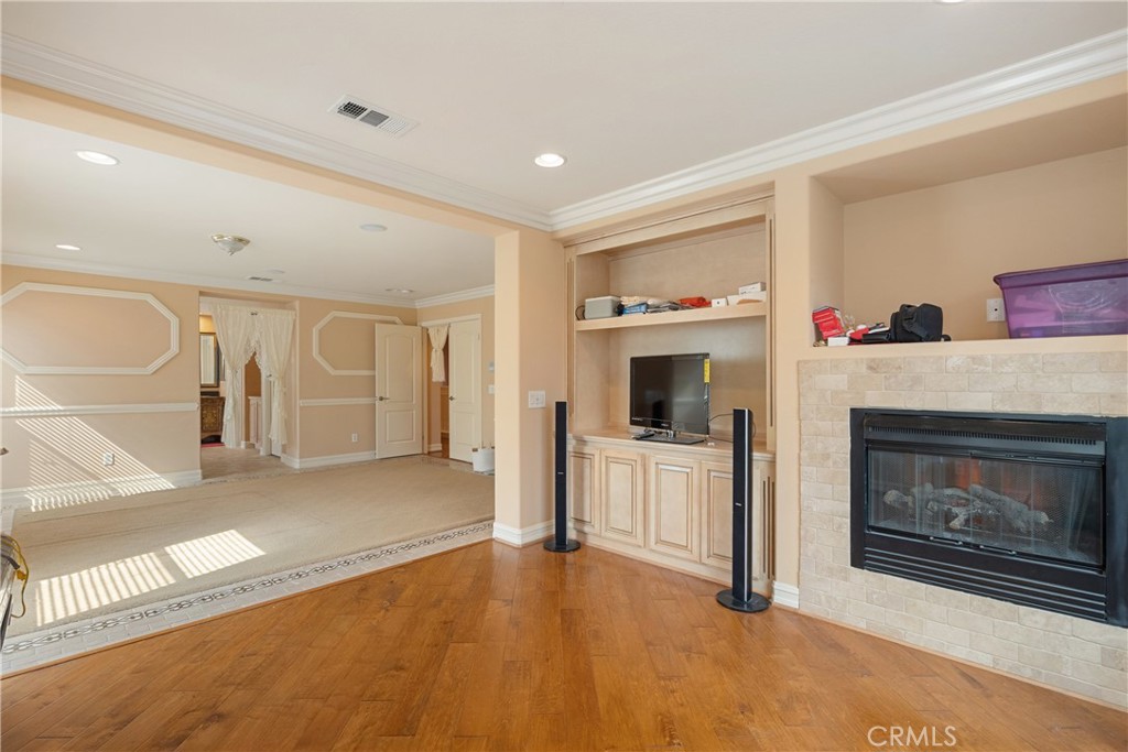 6800 Knightsbridge Court