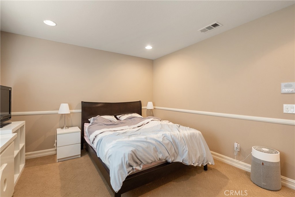 6800 Knightsbridge Court