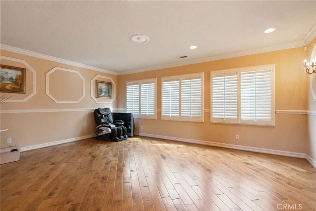 6800 Knightsbridge Court