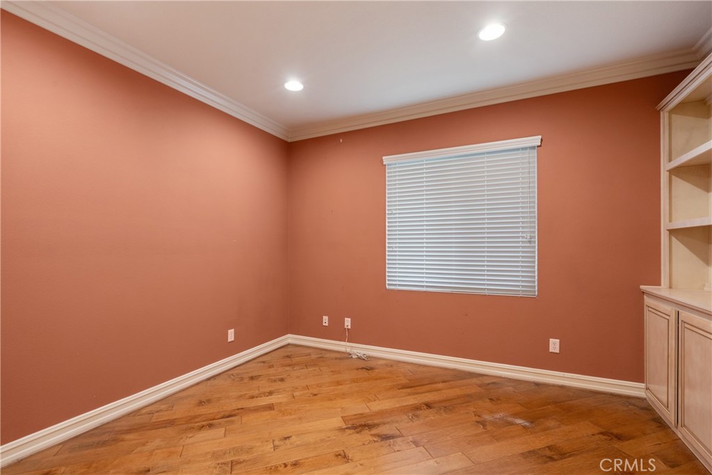 6800 Knightsbridge Court