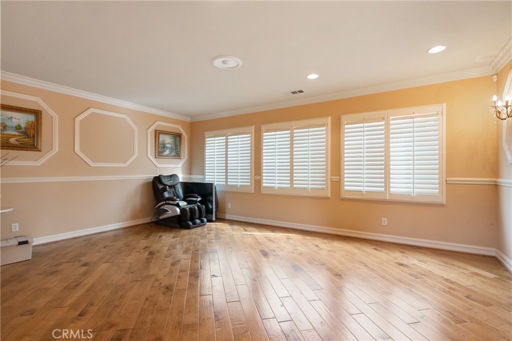 6800 Knightsbridge Court