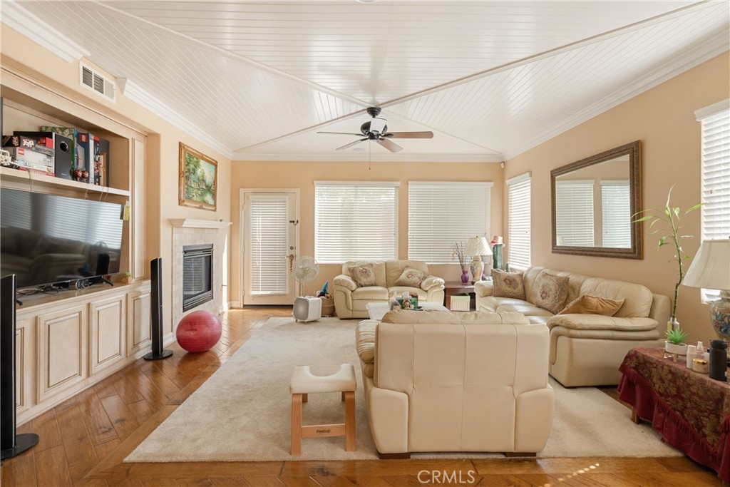 6800 Knightsbridge Court