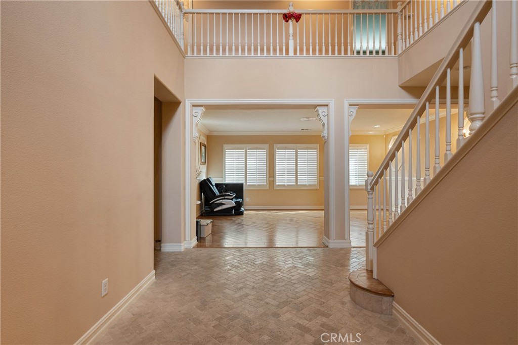 6800 Knightsbridge Court