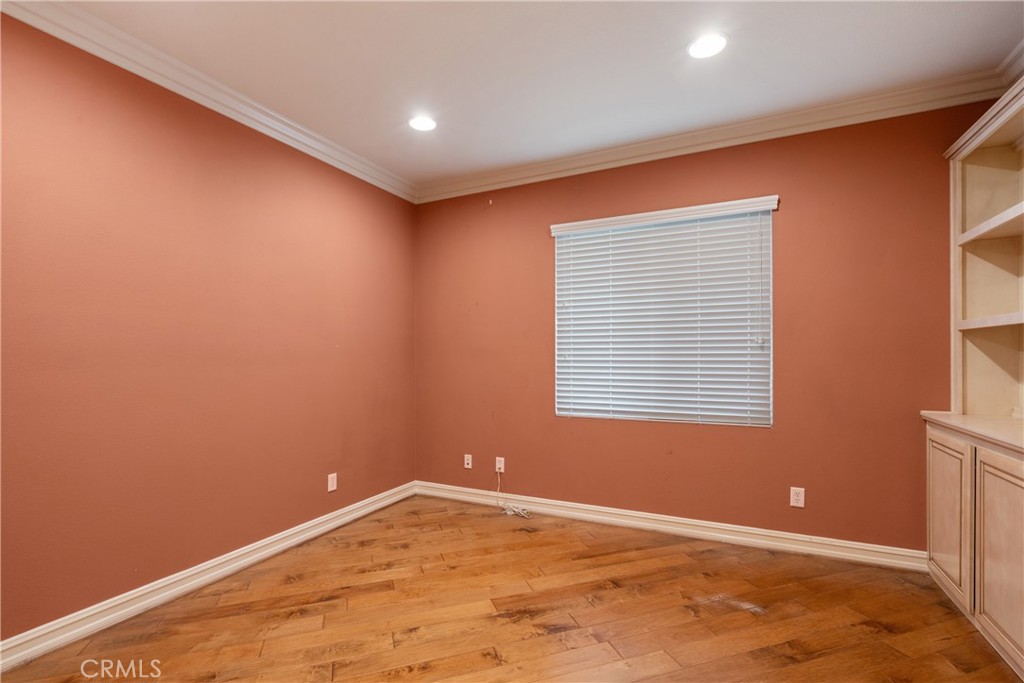 6800 Knightsbridge Court