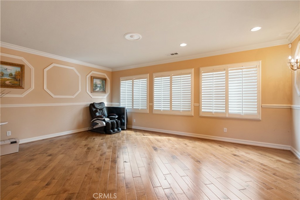 6800 Knightsbridge Court