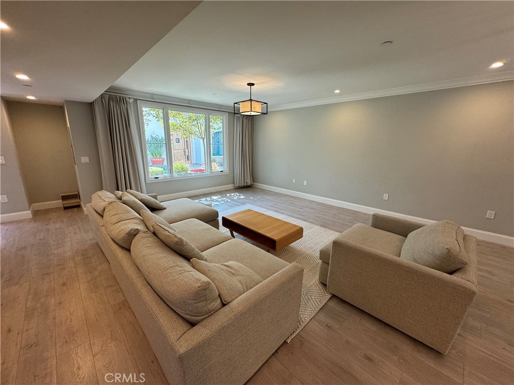 188 S Sierra Madre Boulevard 2