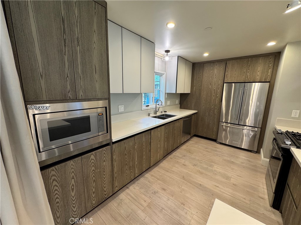 188 S Sierra Madre Boulevard 2
