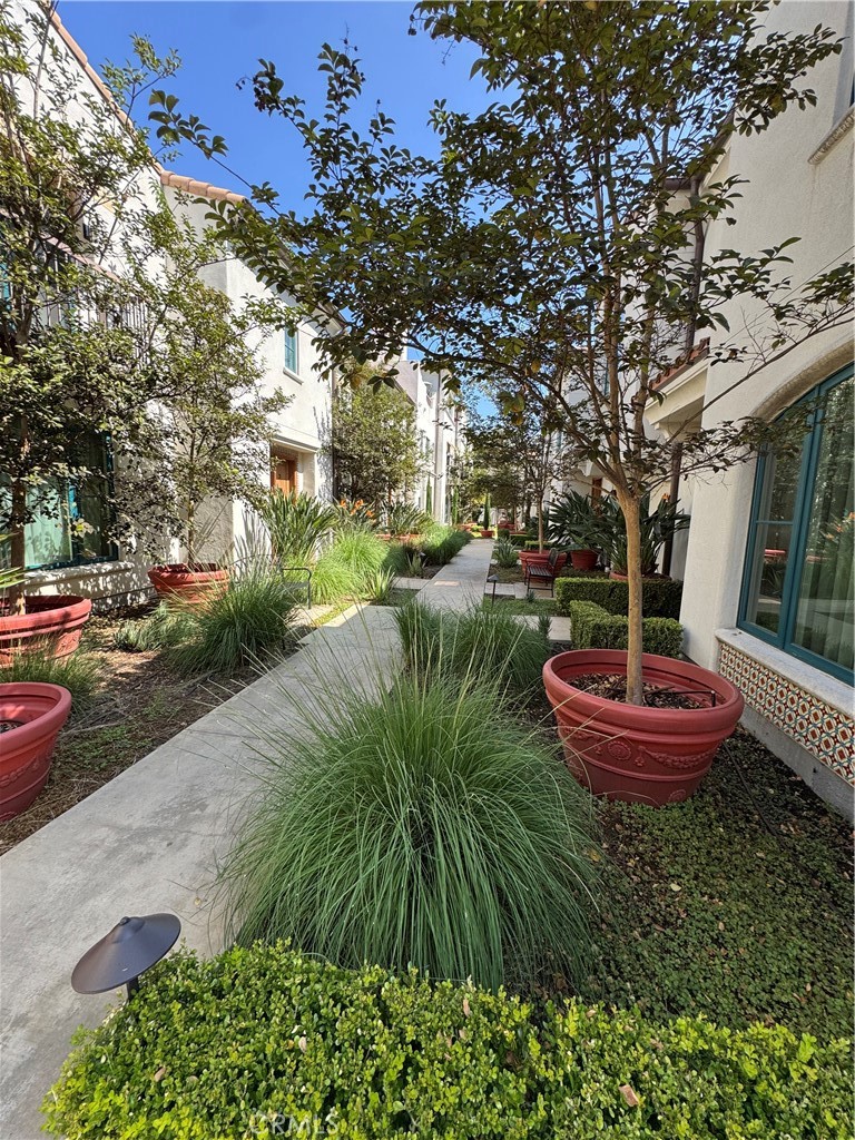 188 S Sierra Madre Boulevard 2