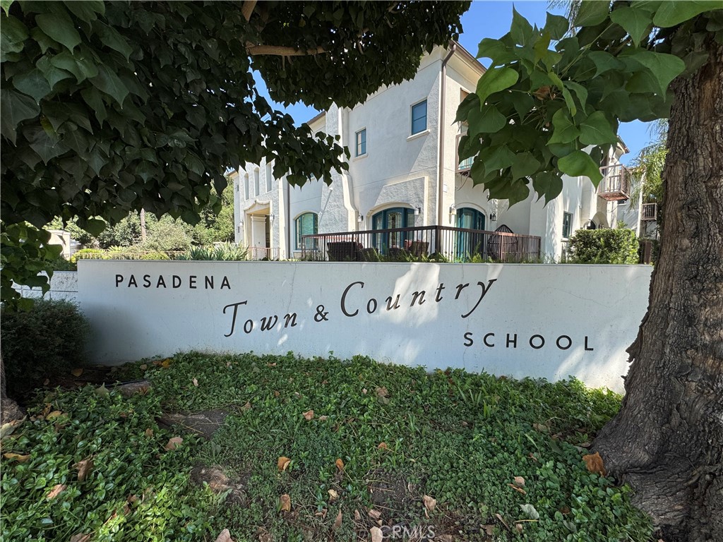 188 S Sierra Madre Boulevard 2