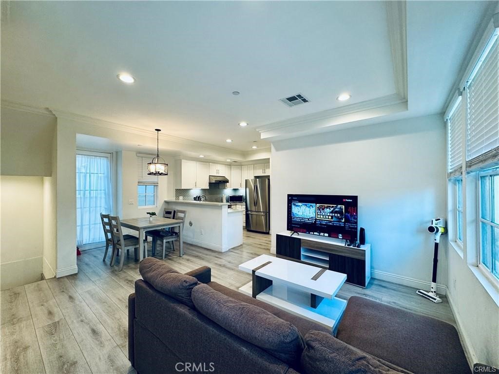 118 N Allen Ave 4