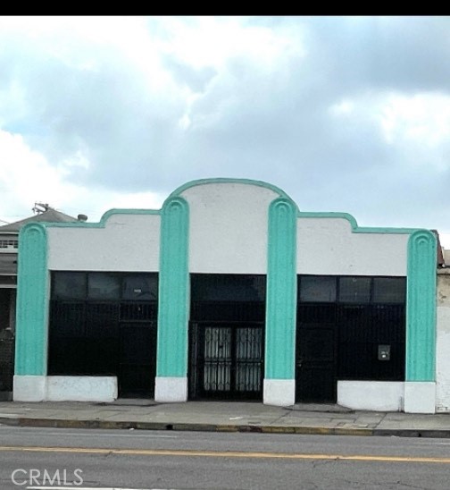 2806 N Main