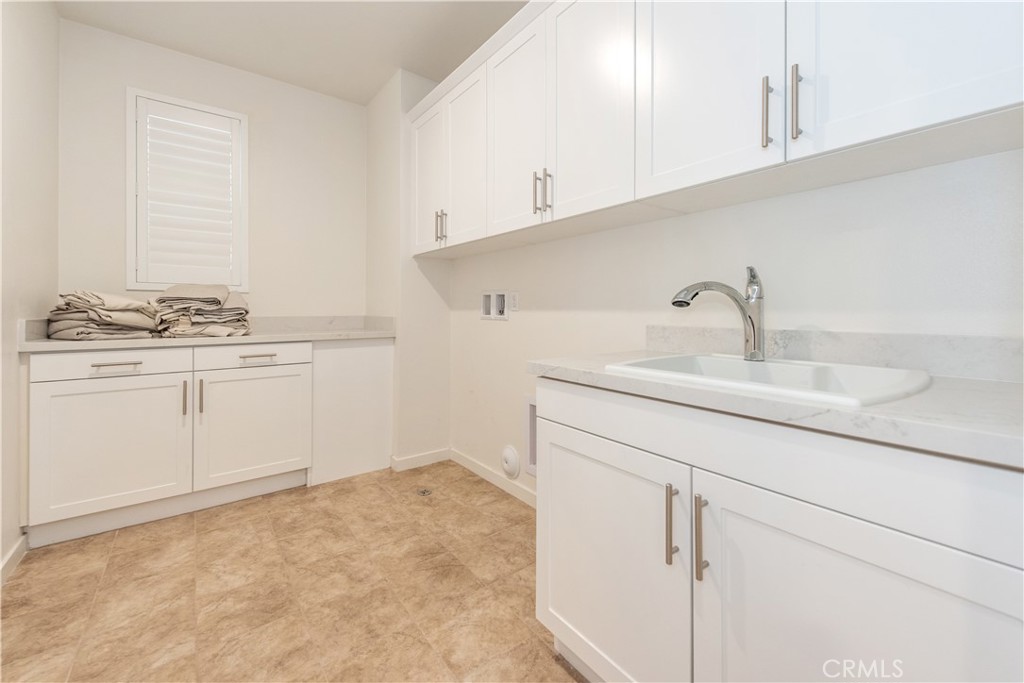 4787 S Ansley