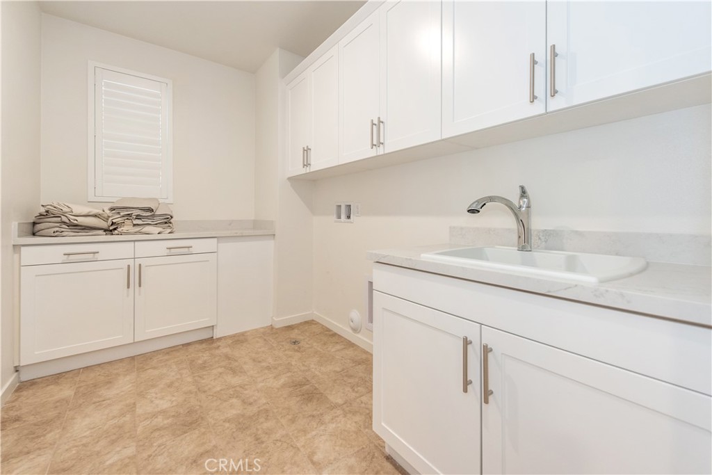 4787 S Ansley