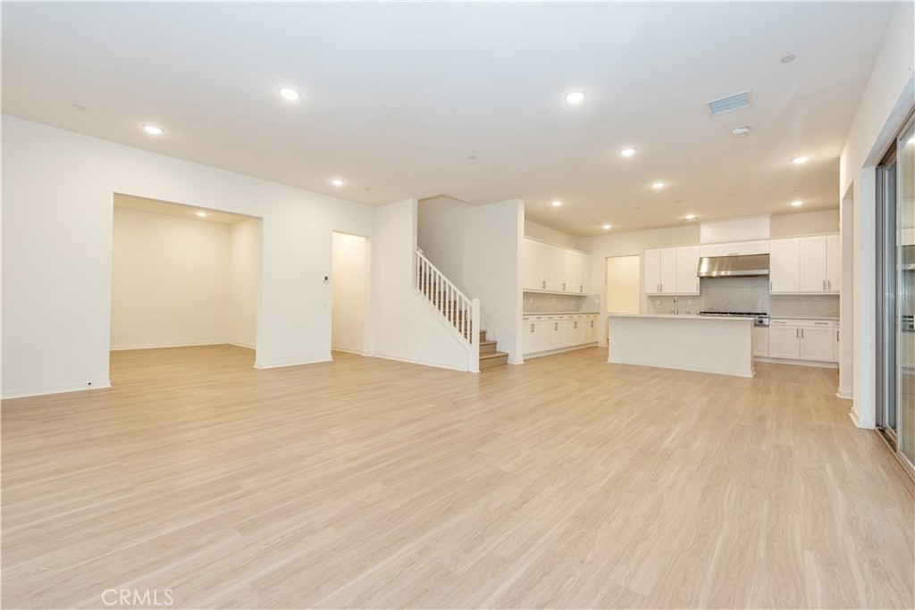 4787 S Ansley