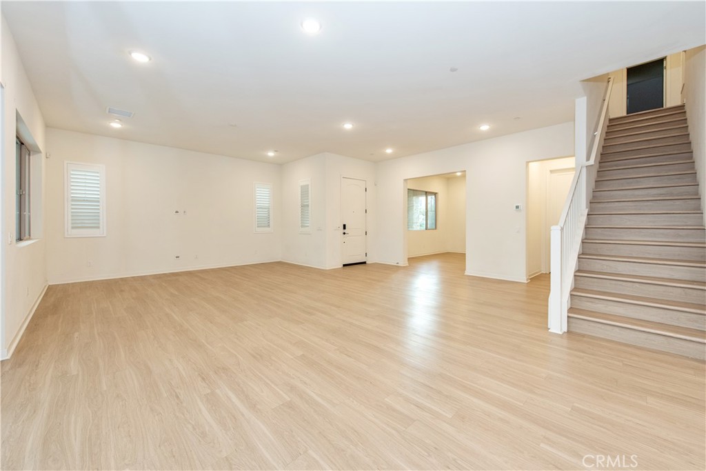 4787 S Ansley