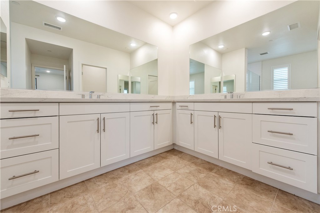 4787 S Ansley