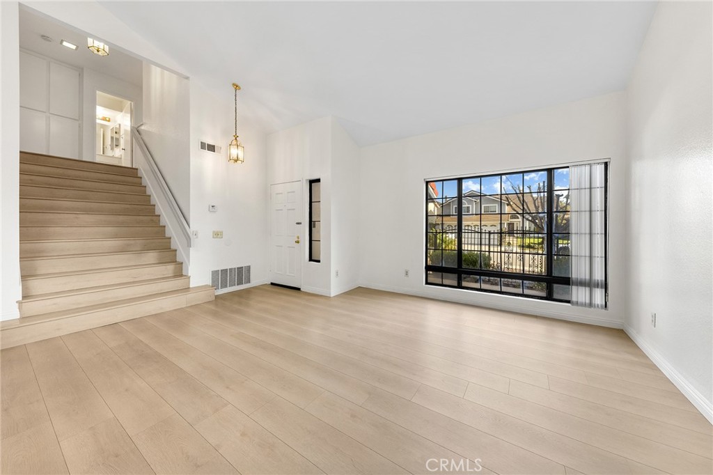 1049 Longview Drive