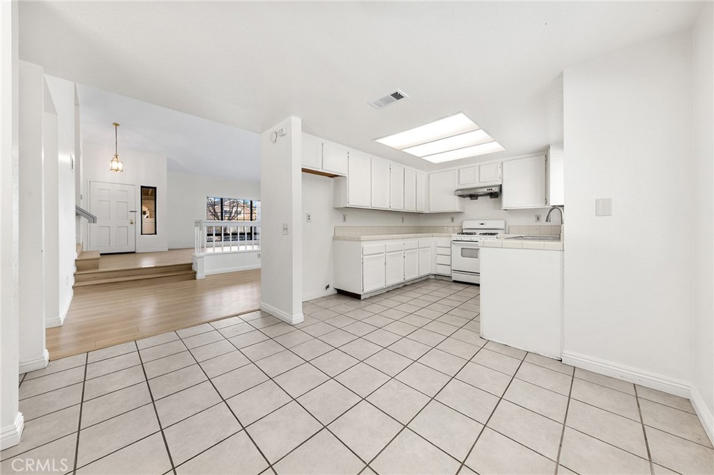 1049 Longview Drive