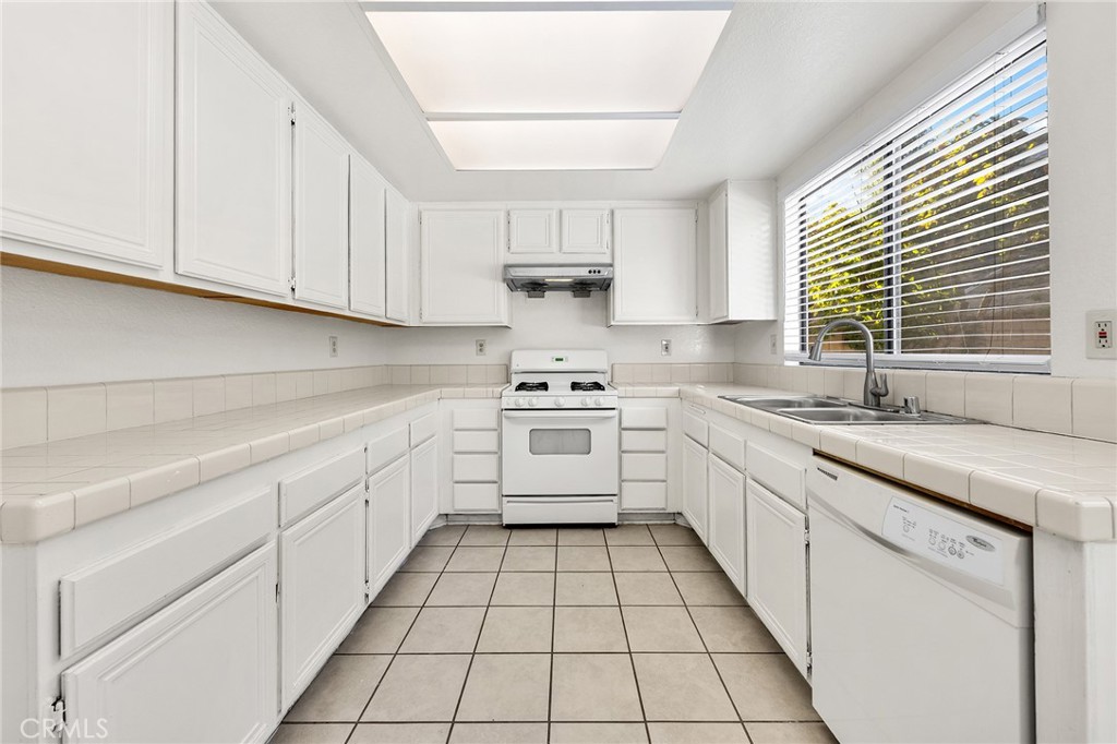 1049 Longview Drive