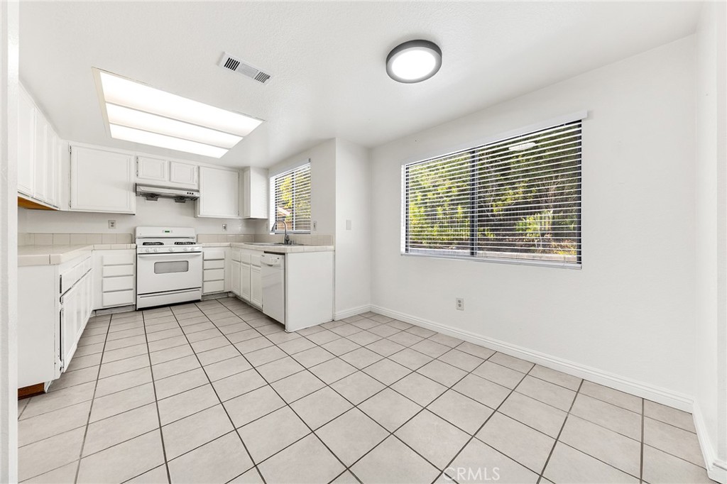 1049 Longview Drive