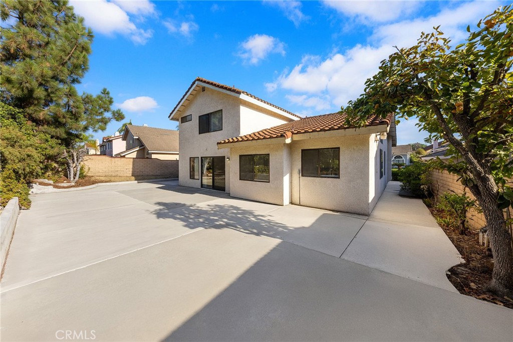 1049 Longview Drive