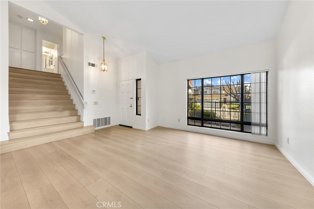 1049 Longview Drive