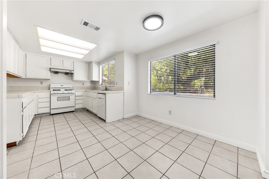 1049 Longview Drive