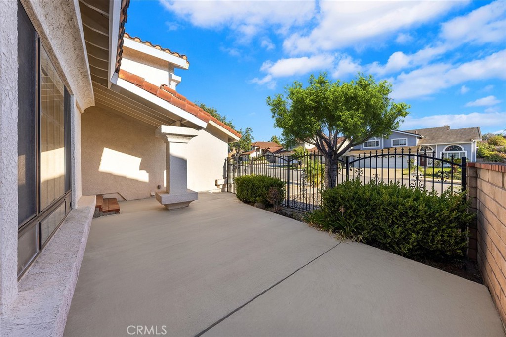 1049 Longview Drive