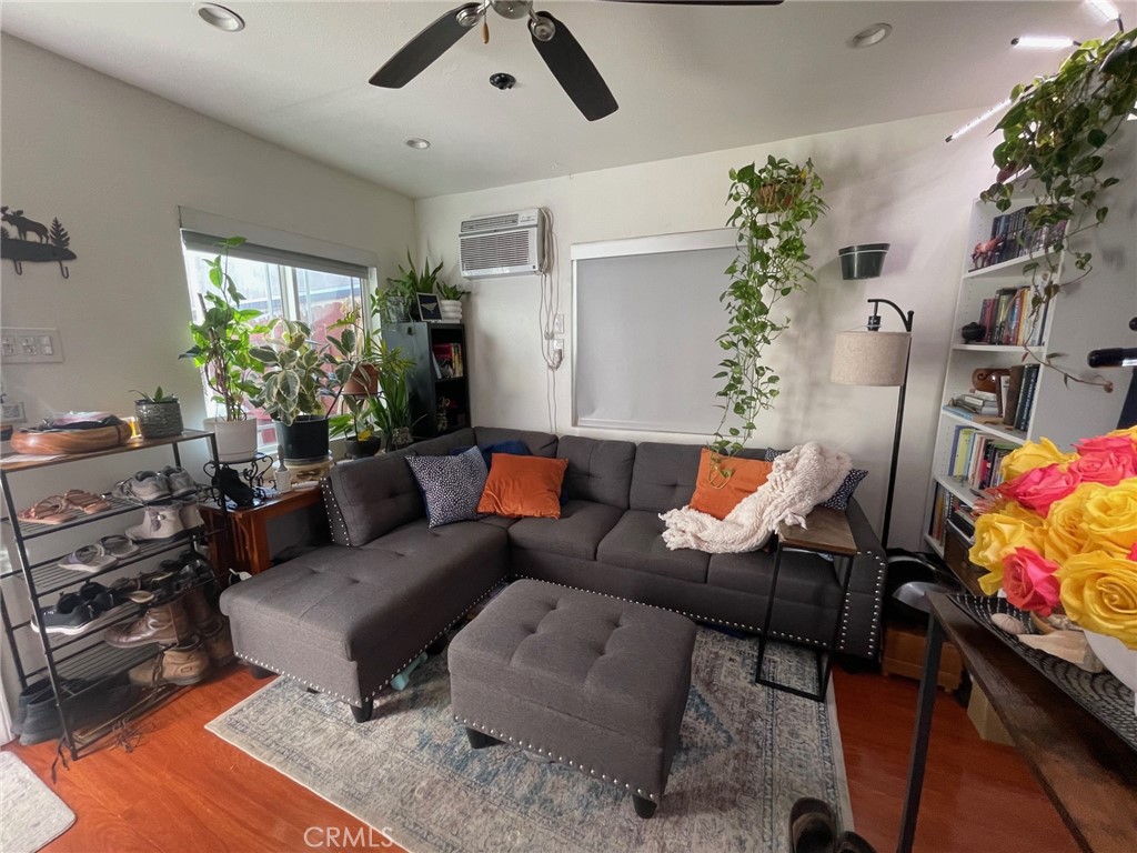511 S Del Mar