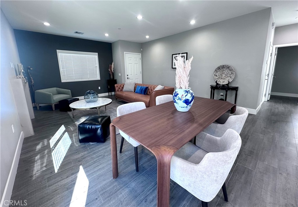 21052 E Cypress