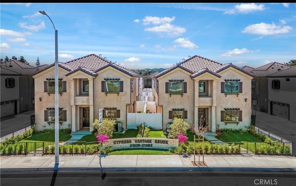 21052 E Cypress