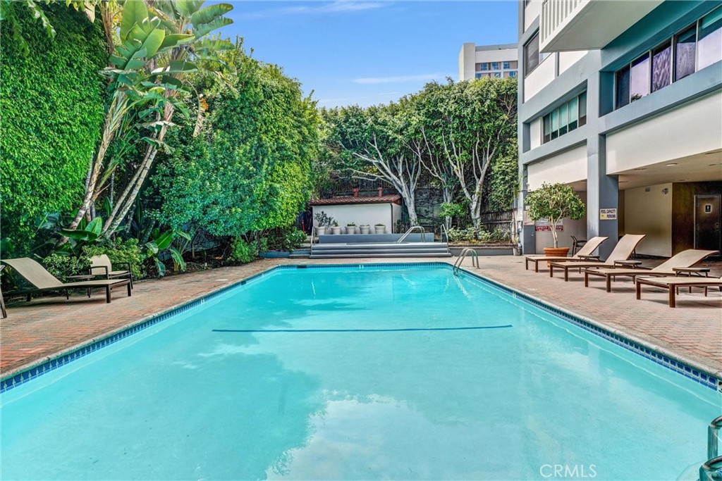 969 Hilgard Avenue 706