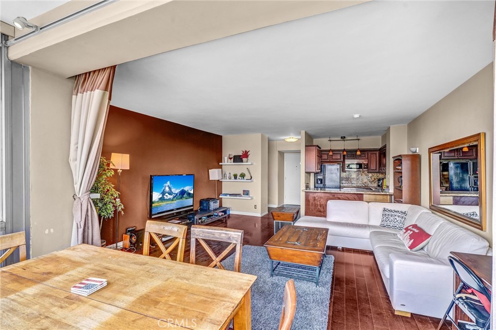 969 Hilgard Avenue 706