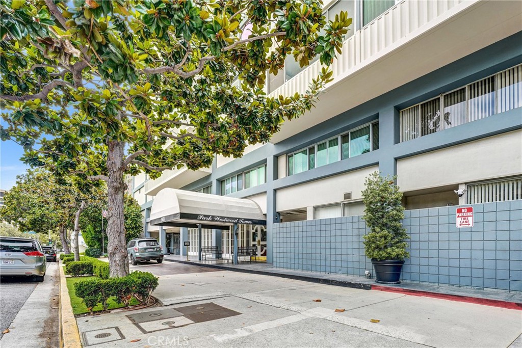 969 Hilgard Avenue 706