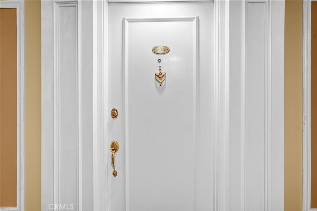 969 Hilgard Avenue 706