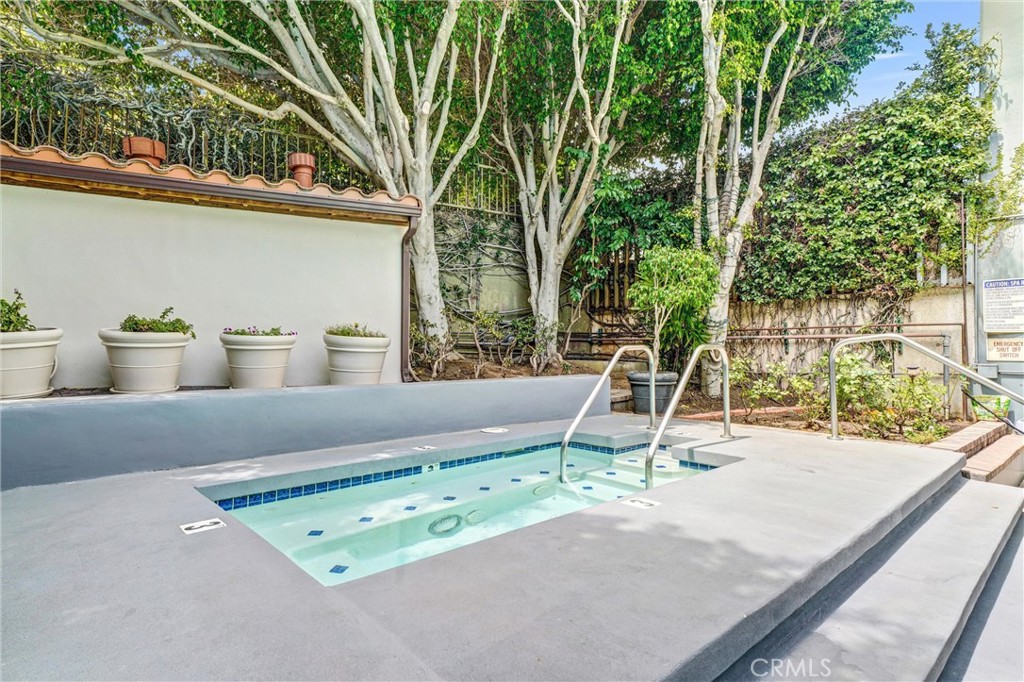 969 Hilgard Avenue 706