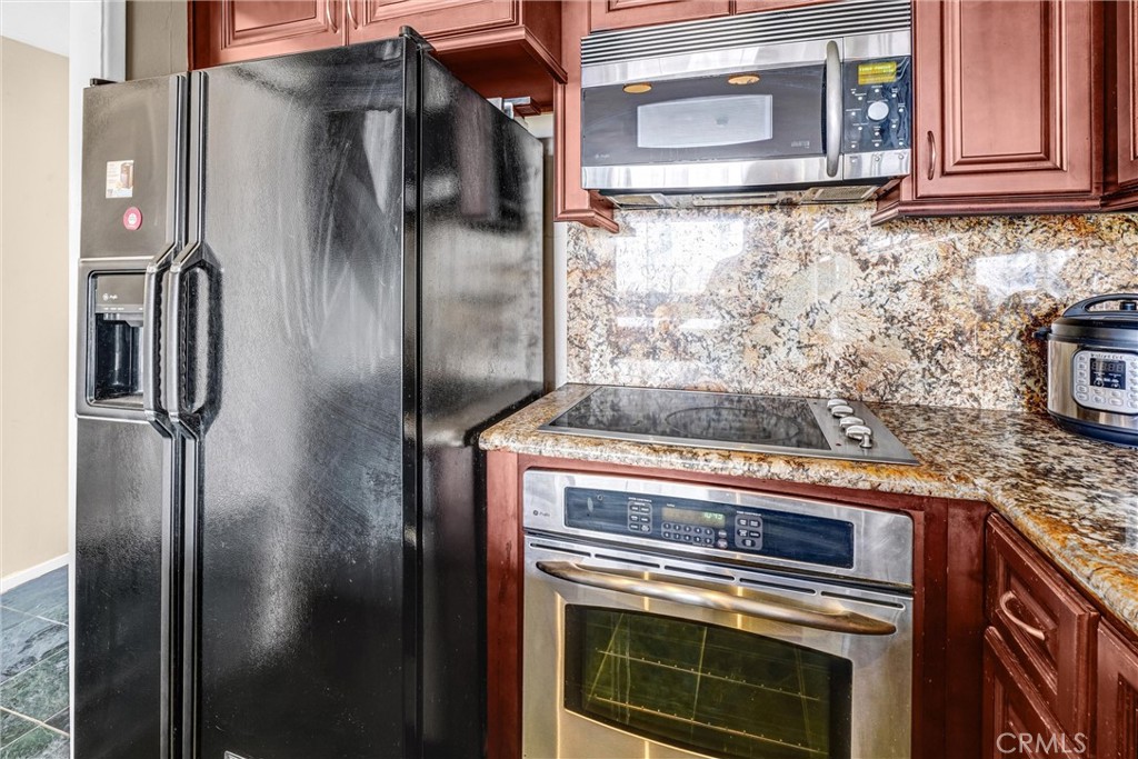 969 Hilgard Avenue 706