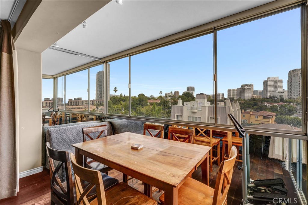 969 Hilgard Avenue 706